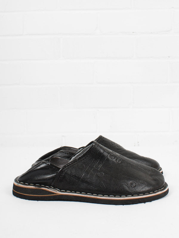 Moroccan Berber Babouche Slippers, Black - Bohemia Design