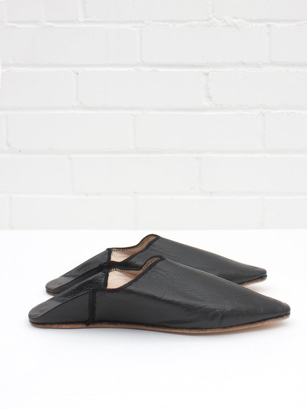 Moroccan Plain Pointed Babouche Slippers, Black - Bohemia Design