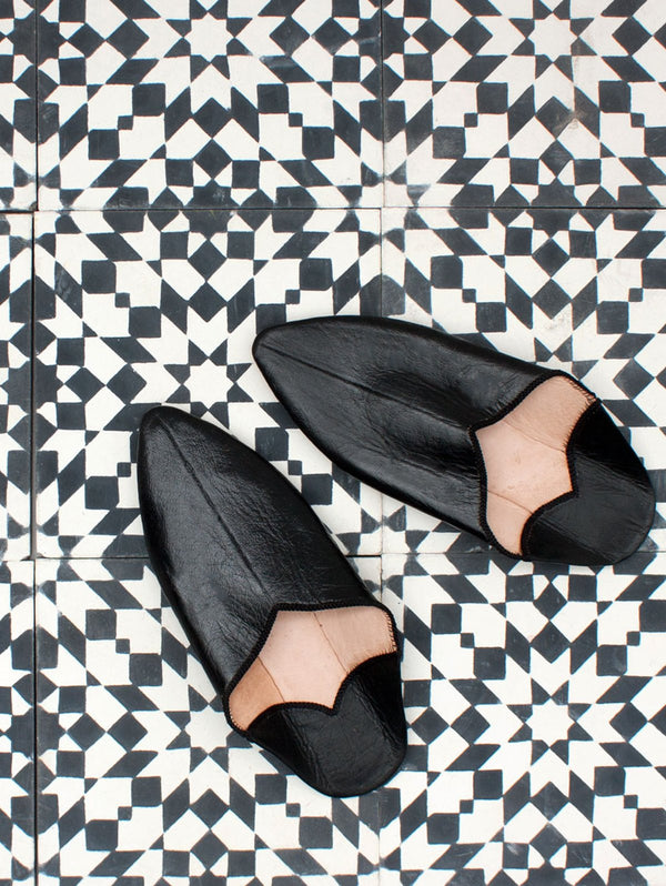 Moroccan Plain Pointed Babouche Slippers, Black - Bohemia Design